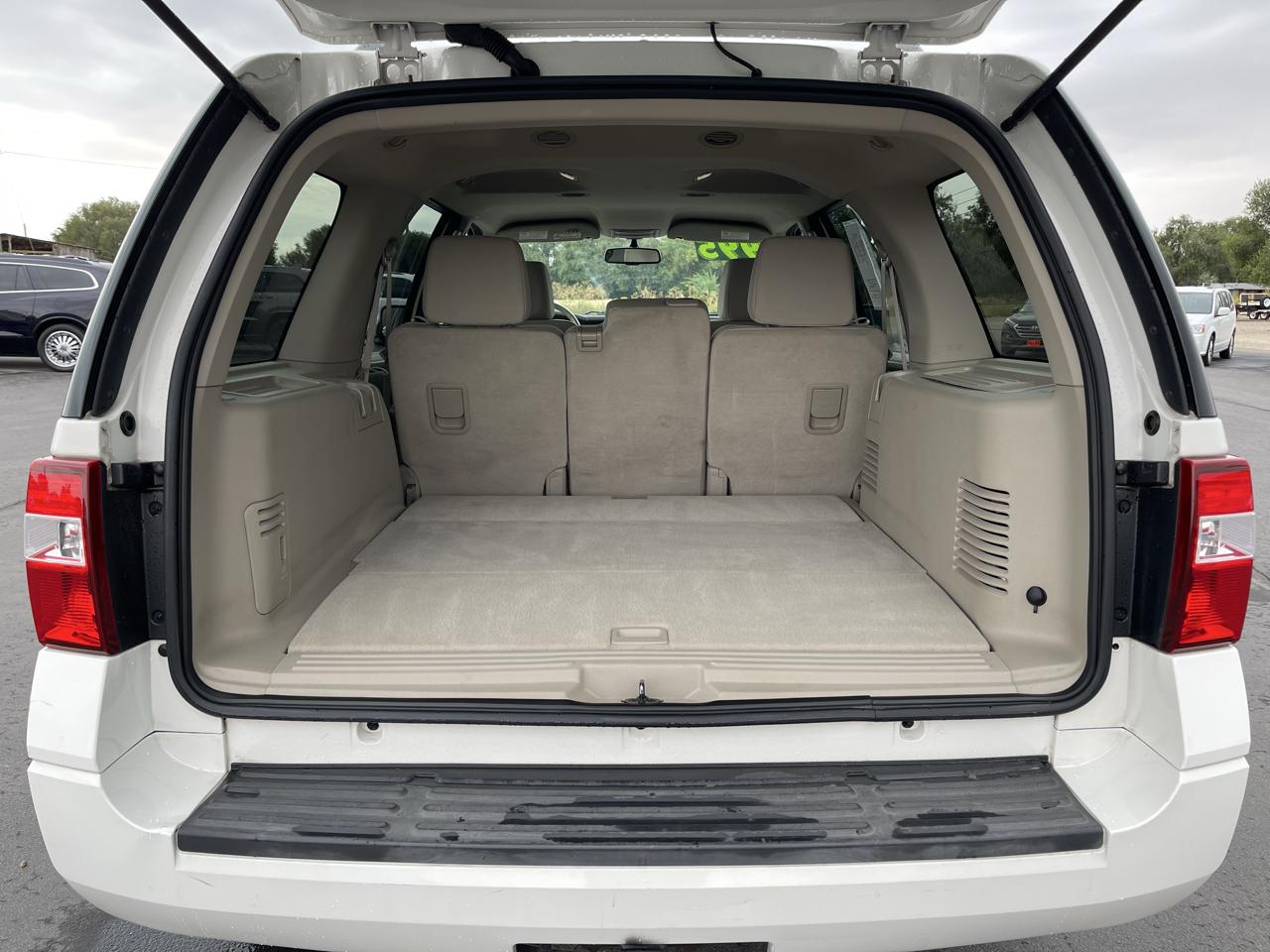 Ford Expedition 4WD 4dr XLT 2008