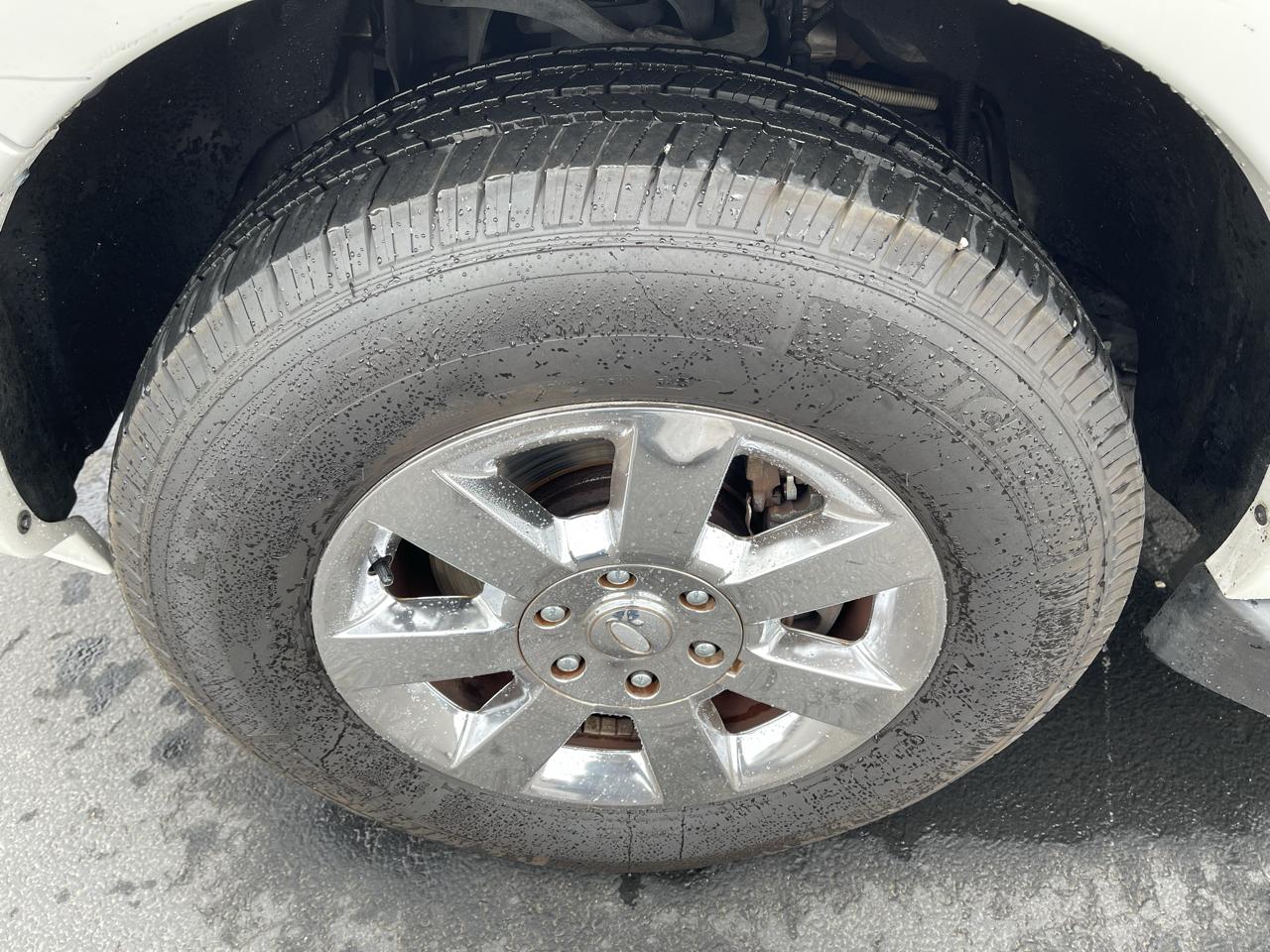 Ford Expedition 4WD 4dr XLT 2008