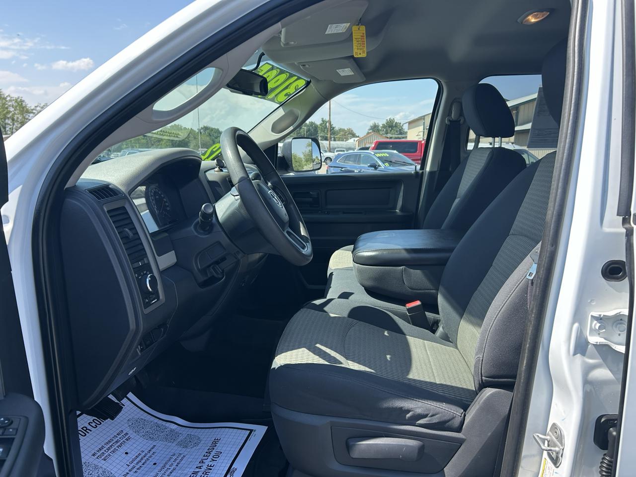 RAM 3500 4WD Crew Cab 169" ST 2012