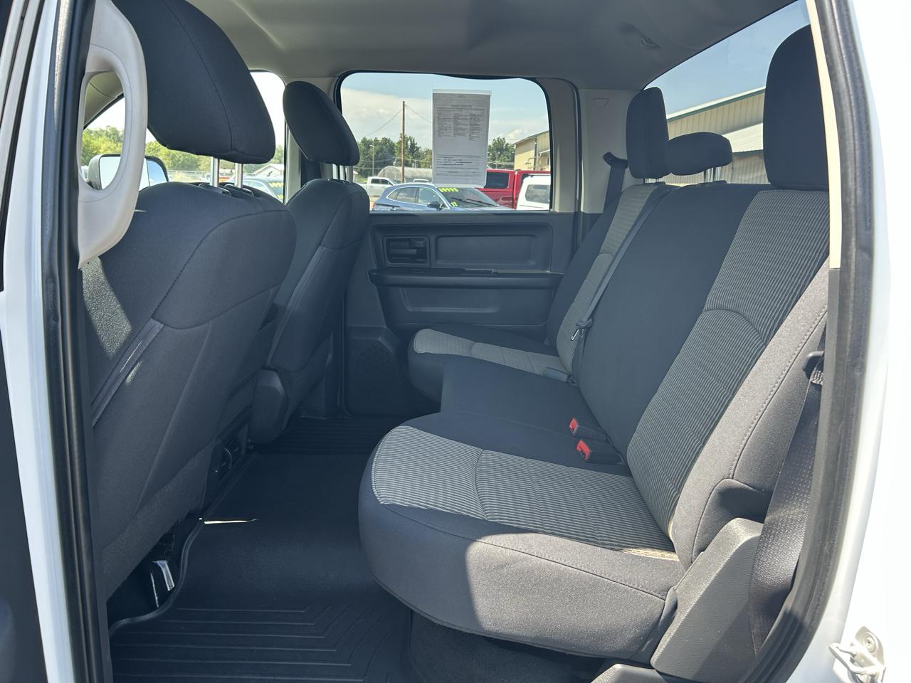 RAM 3500 4WD Crew Cab 169" ST 2012