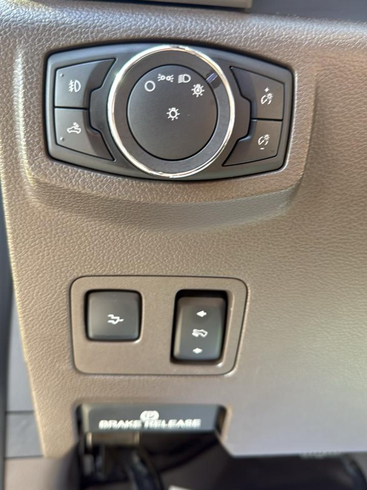 Ford Super Duty F-450 DRW King Ranch 4WD Crew Cab 8' Box 2019