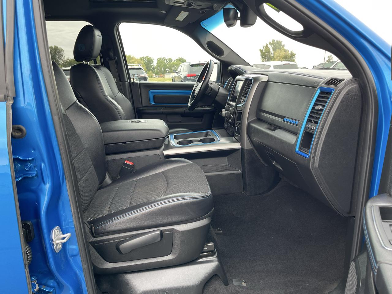 RAM 1500 Sport 4x4 Crew Cab 5'7" Box *Ltd Avail* 2018