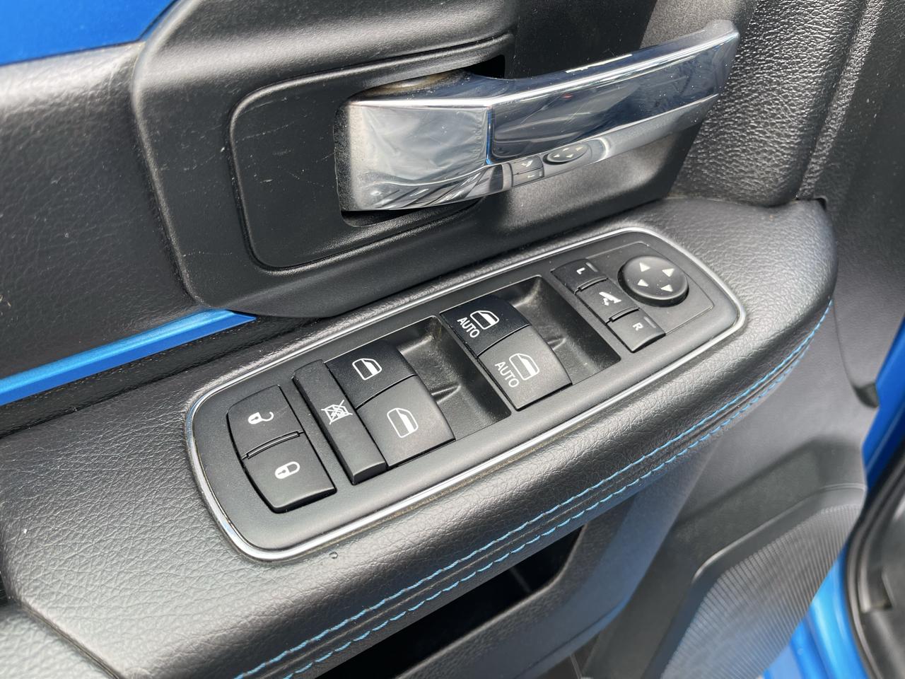 RAM 1500 Sport 4x4 Crew Cab 5'7" Box *Ltd Avail* 2018