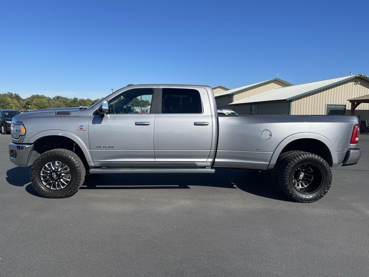 RAM 3500 Laramie 4x4 Crew Cab 8' Box 2020