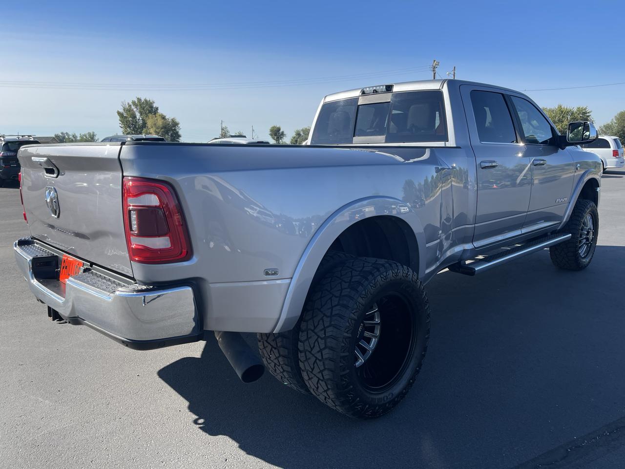 RAM 3500 Laramie 4x4 Crew Cab 8' Box 2020