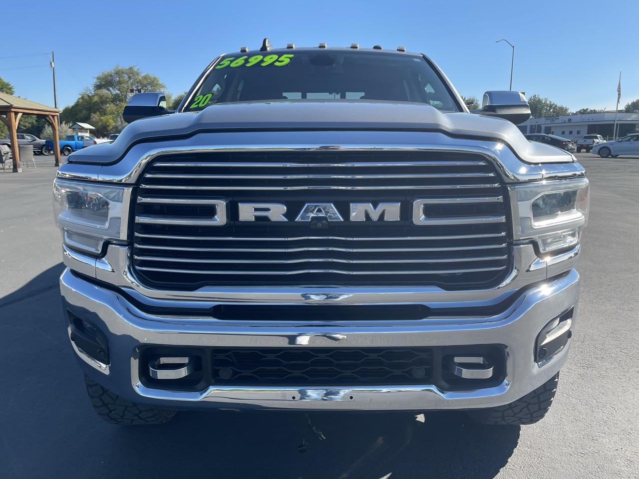 RAM 3500 Laramie 4x4 Crew Cab 8' Box 2020
