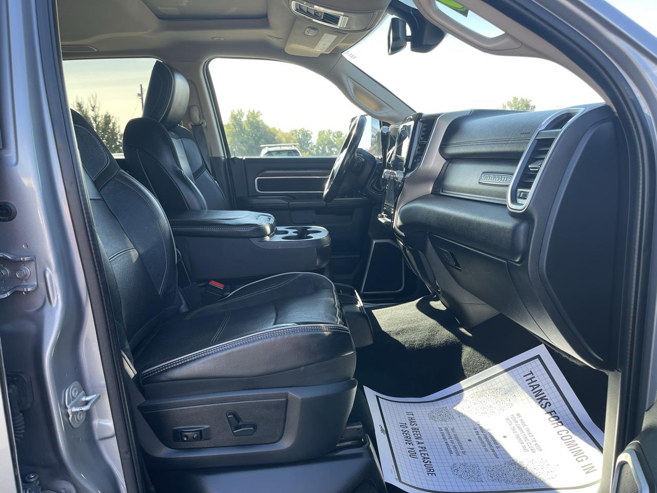 RAM 3500 Laramie 4x4 Crew Cab 8' Box 2020
