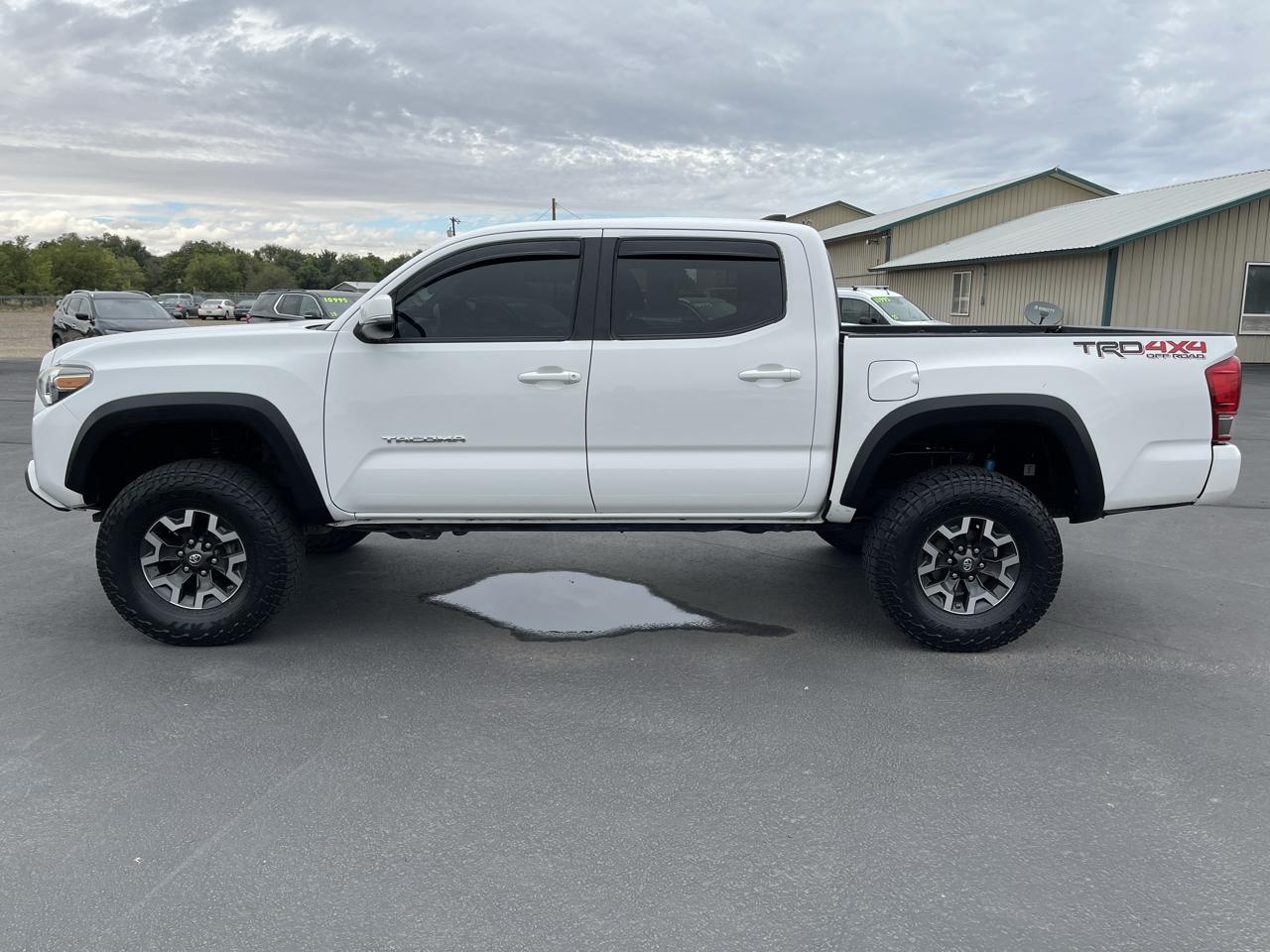Toyota Tacoma  2017