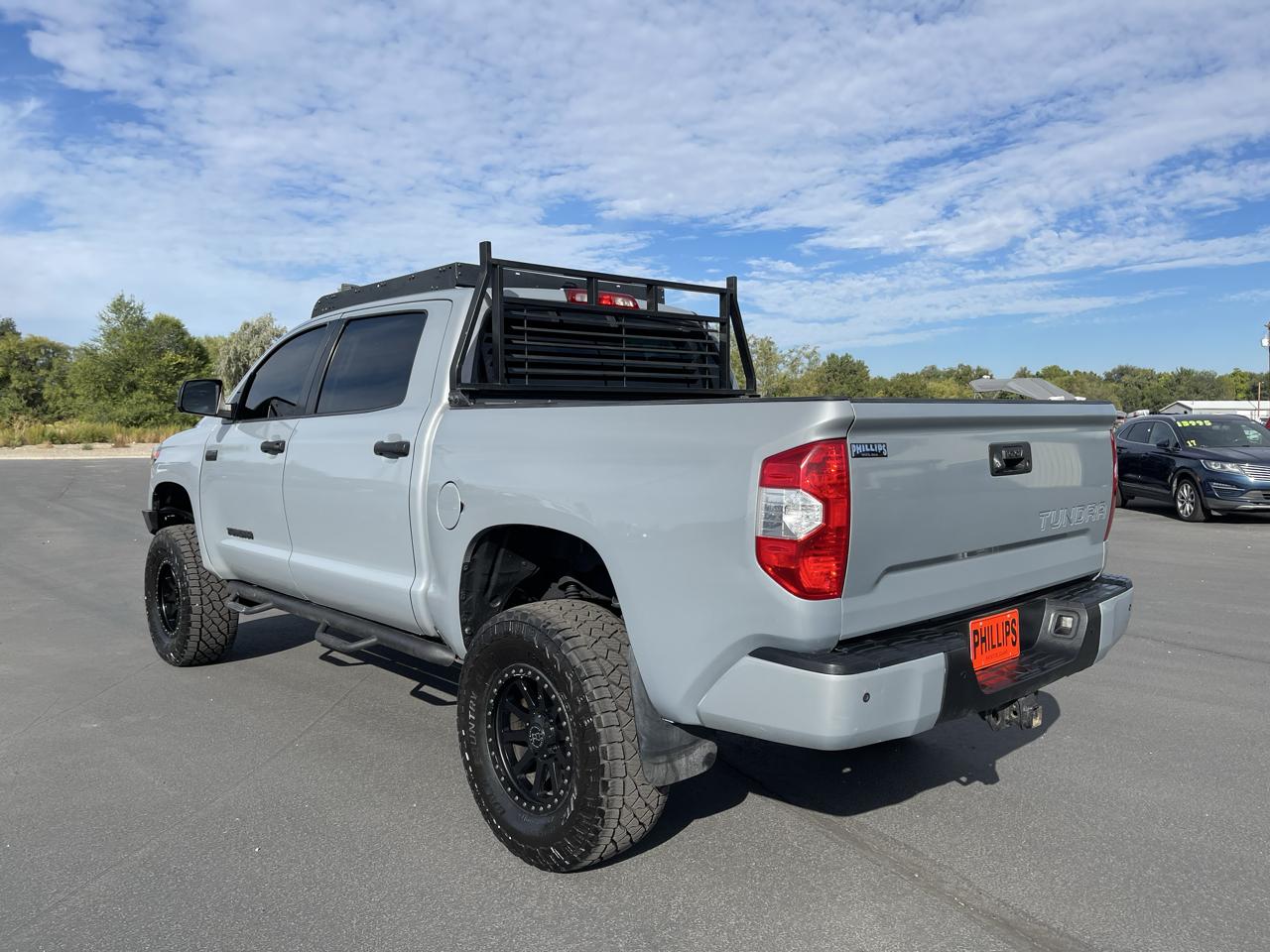 Toyota Tundra 4WD SR5 CrewMax 5.5' Bed 5.7L (Natl) 2018
