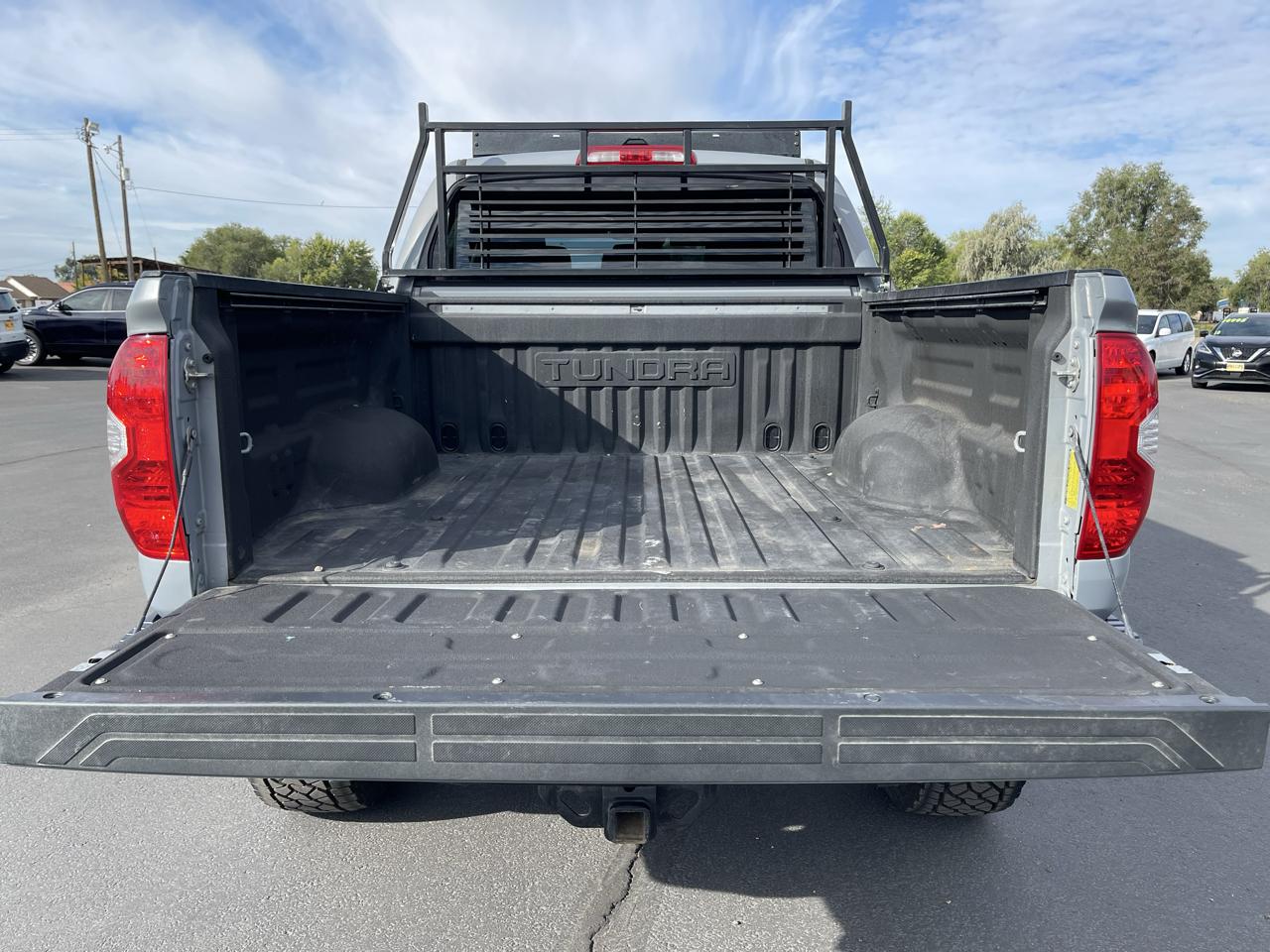 Toyota Tundra 4WD SR5 CrewMax 5.5' Bed 5.7L (Natl) 2018