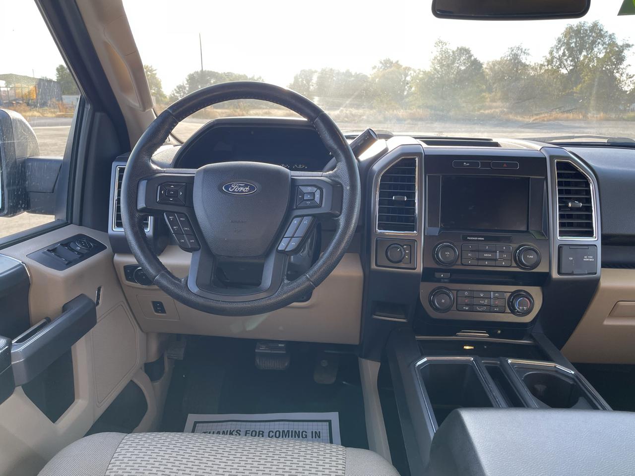 Ford F-150 4WD SuperCrew 145" XLT 2015
