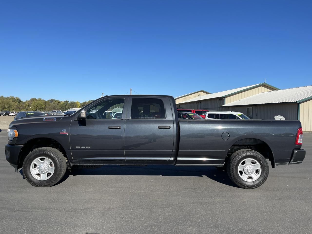 RAM 3500 Tradesman 4x4 Crew Cab 8' Box 2022