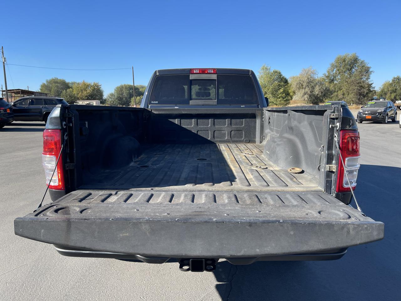 RAM 3500 Tradesman 4x4 Crew Cab 8' Box 2022