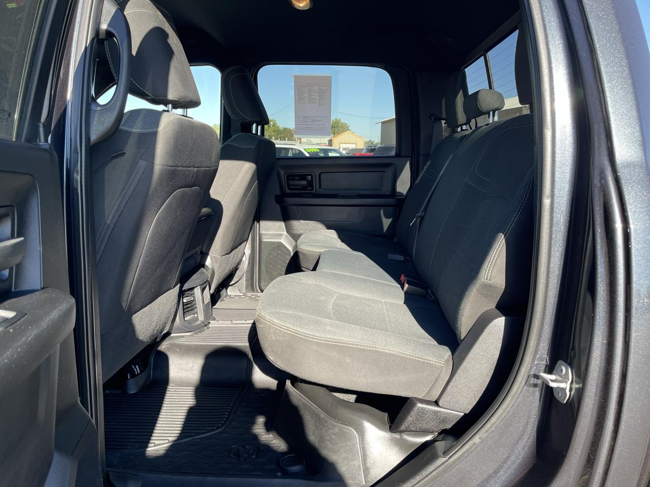 RAM 3500 Tradesman 4x4 Crew Cab 8' Box 2022