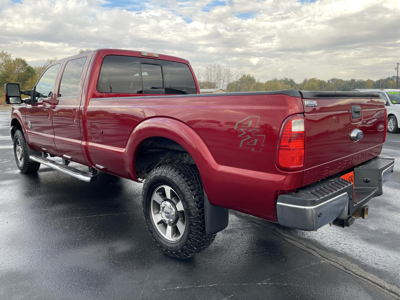Ford Super Duty F-350 SRW 4WD Crew Cab 172" Lariat 2015