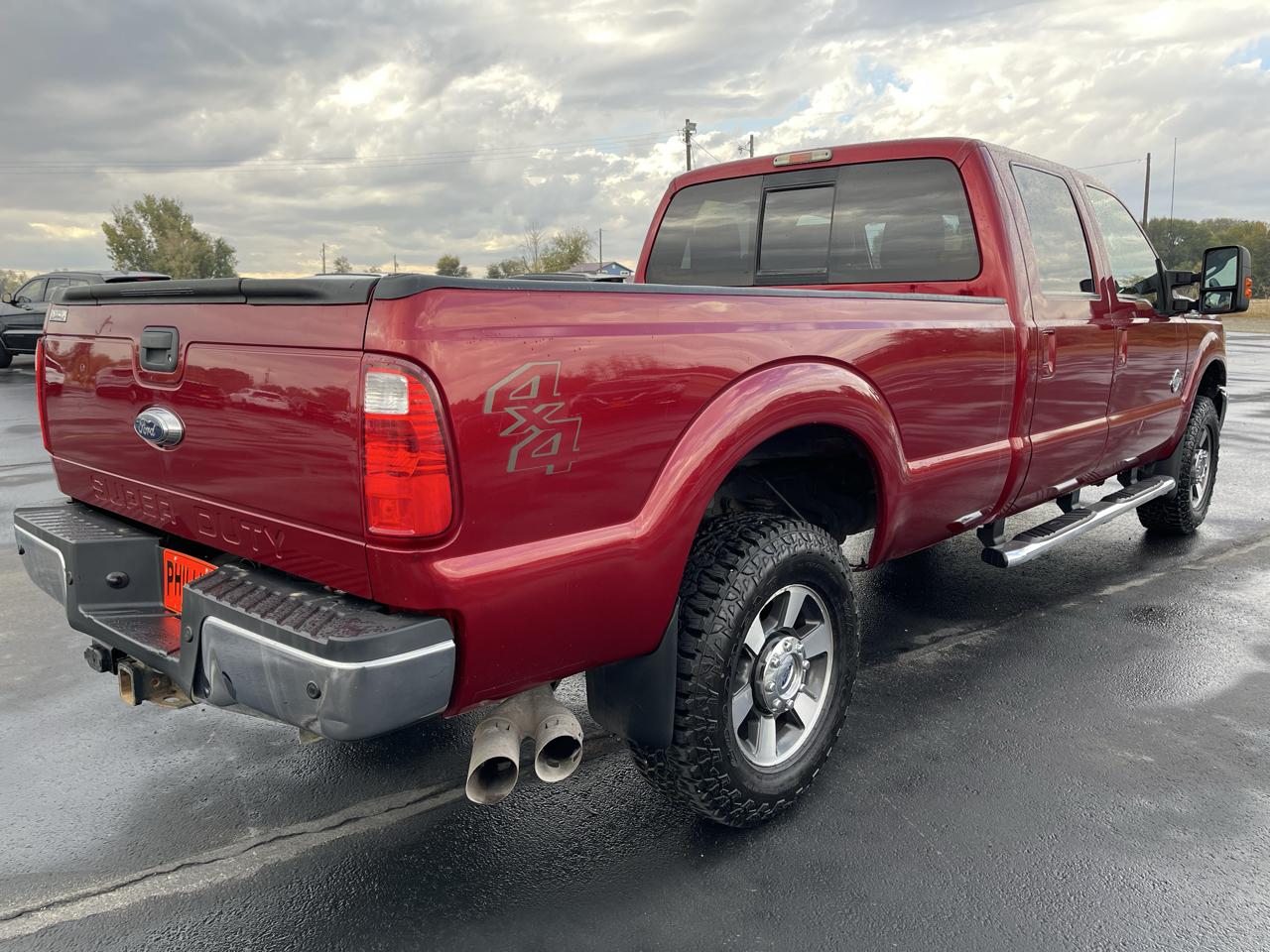 Ford Super Duty F-350 SRW 4WD Crew Cab 172" Lariat 2015