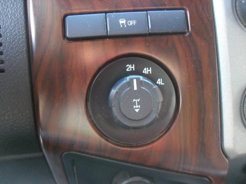 Ford F-250 HD Crew Cab 4dr 152.2" WB 4WD 2013
