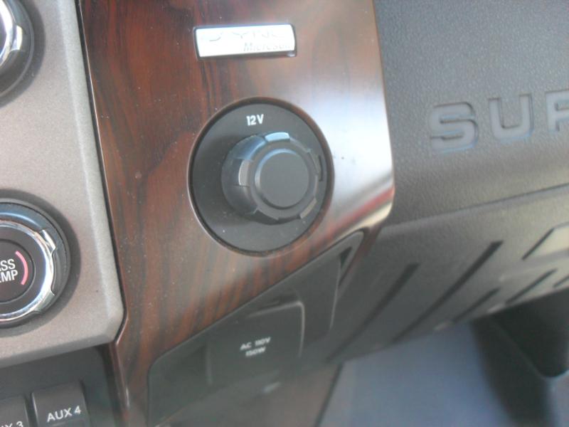 Ford F-250 HD Crew Cab 4dr 152.2" WB 4WD 2013