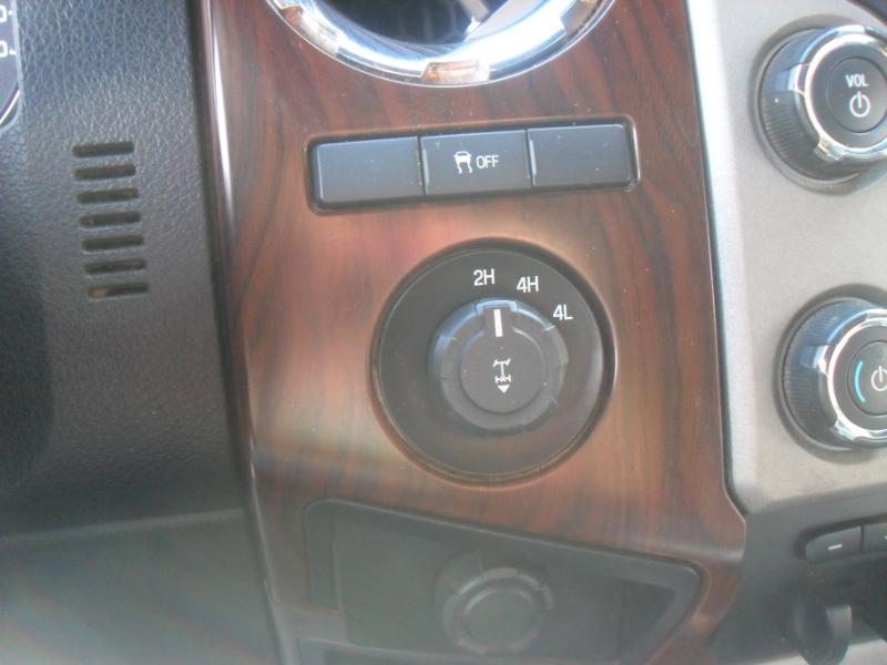 Ford F-250 HD Crew Cab 4dr 152.2" WB 4WD 2013