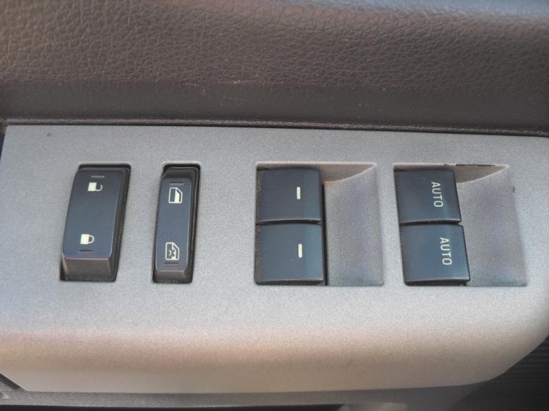 Ford F-250 HD Crew Cab 4dr 152.2" WB 4WD 2013