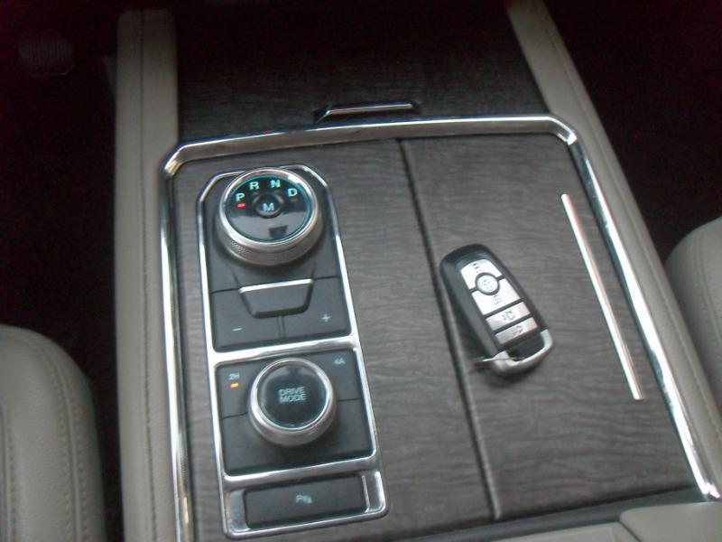 Ford Expedition Max Limited 4D SUV 4WD 2019