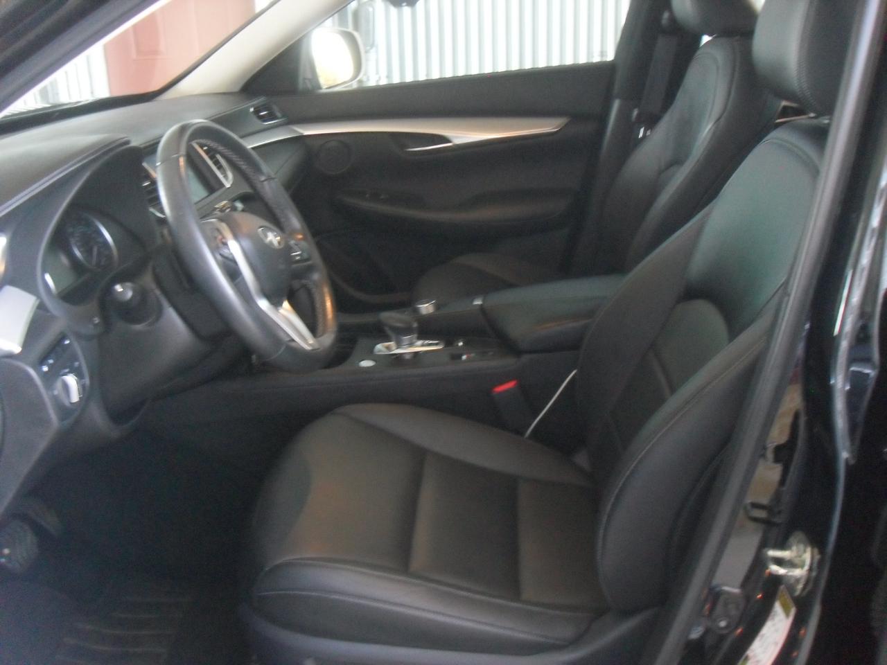 Infiniti QX50 LUXE 2021