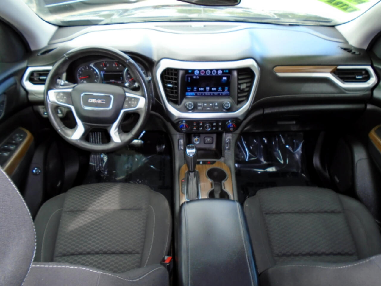 GMC Acadia SLE-2 FWD 2017 GMC Acadia SLE-2 FWD 2017