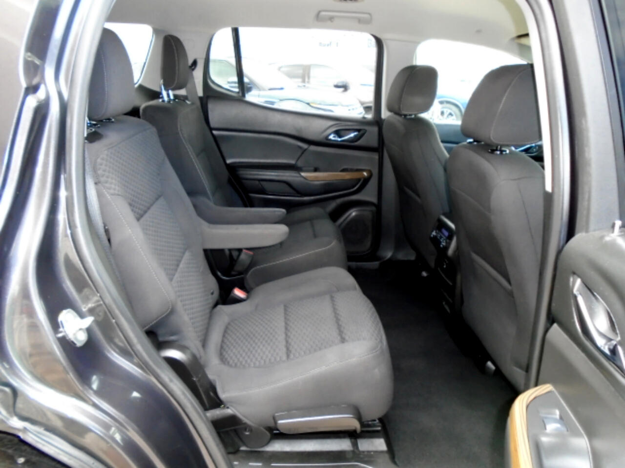 GMC Acadia SLE-2 FWD 2017 GMC Acadia SLE-2 FWD 2017