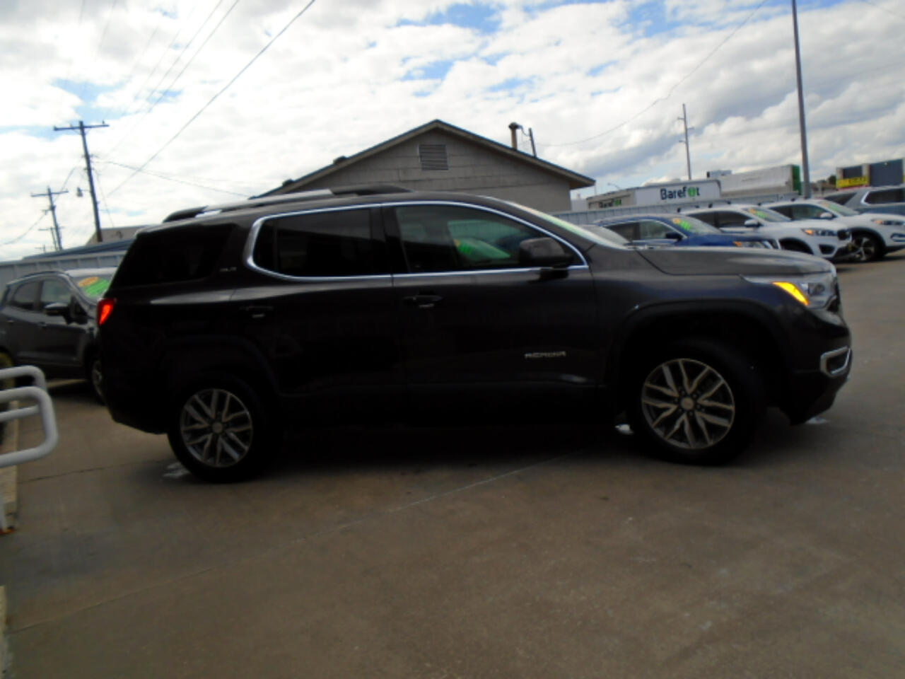 GMC Acadia SLE-2 FWD 2017 GMC Acadia SLE-2 FWD 2017