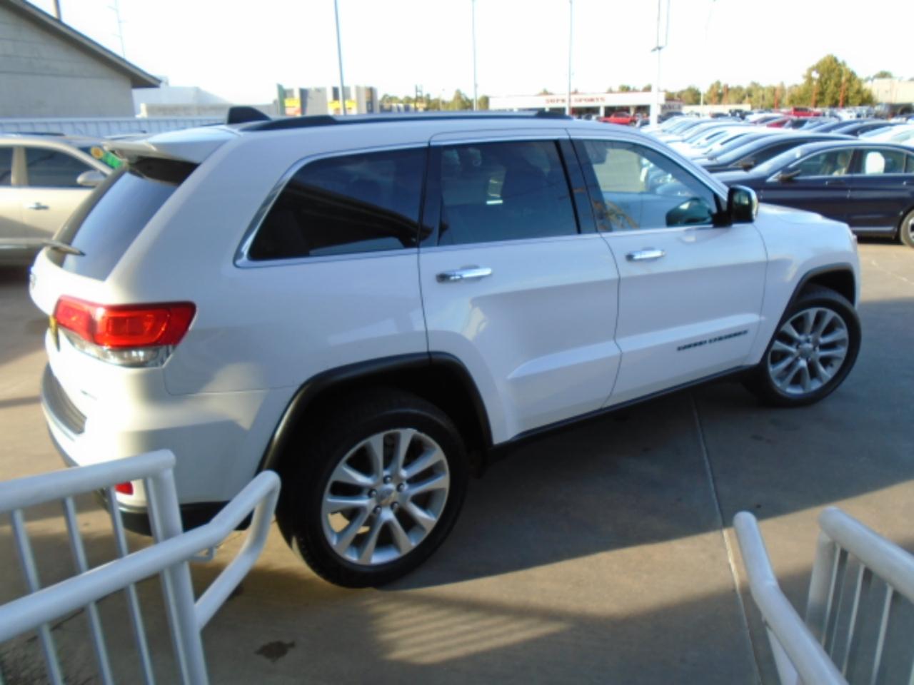 Jeep Grand Cherokee Limited 2WD 2017 Jeep Grand Cherokee Limited 2WD 2017