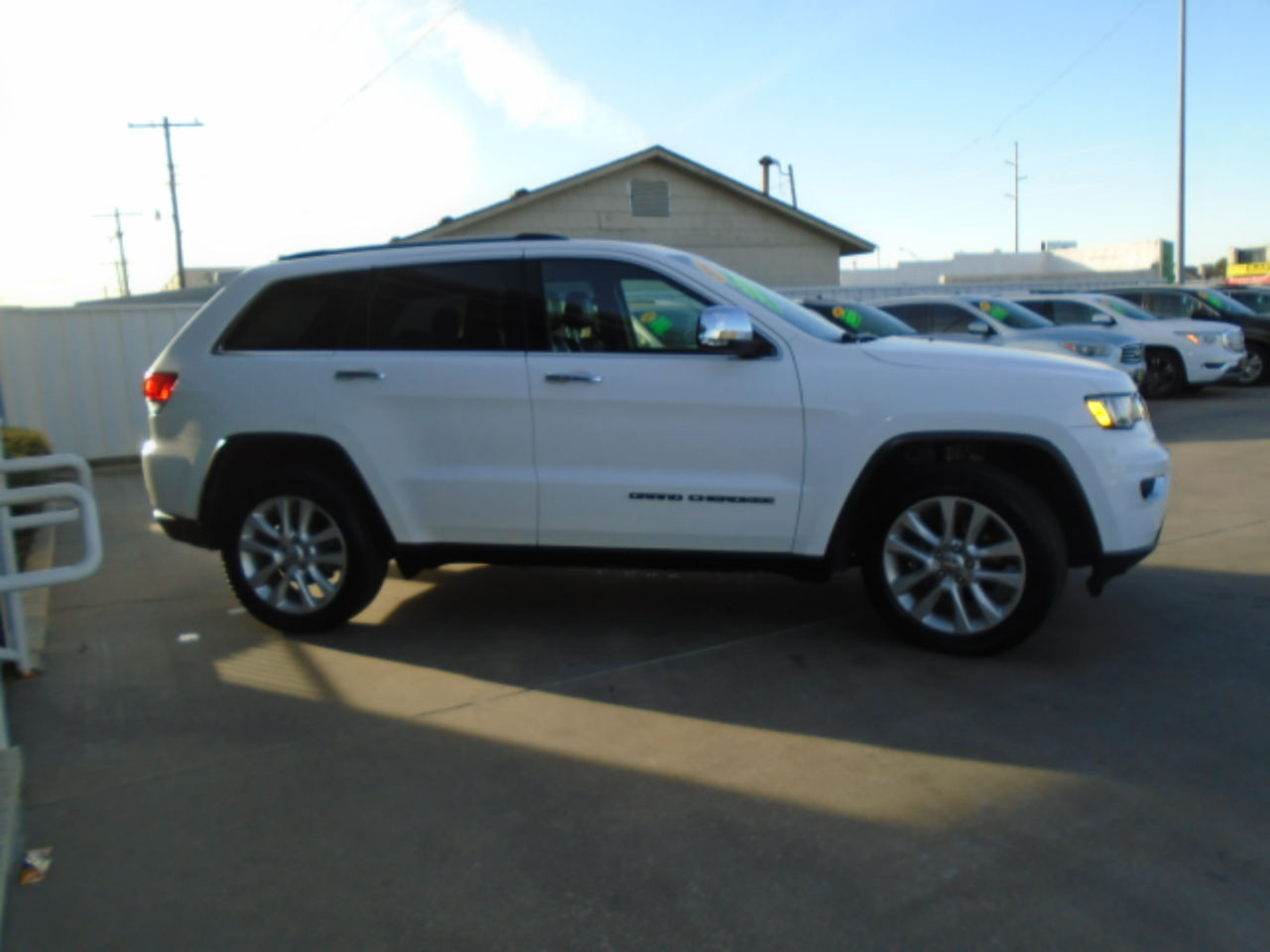 Jeep Grand Cherokee Limited 2WD 2017 Jeep Grand Cherokee Limited 2WD 2017