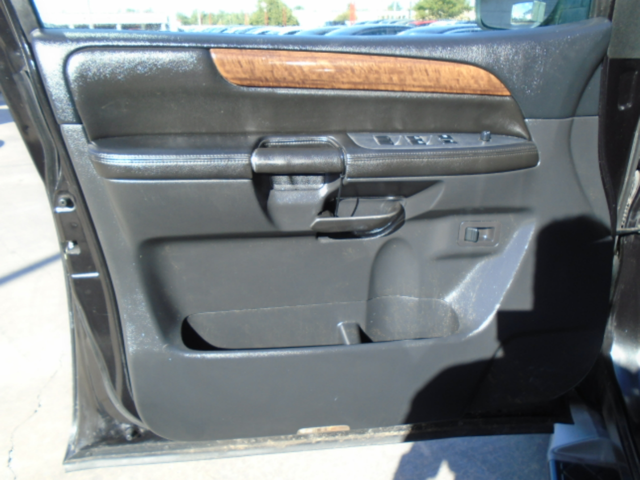 Nissan Armada SE 2WD 2010 Nissan Armada SE 2WD 2010