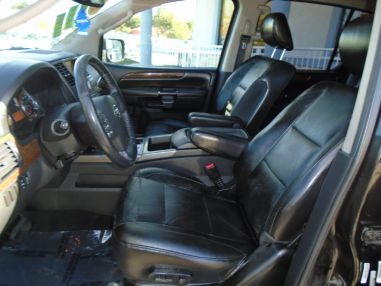 Nissan Armada SE 2WD 2010 Nissan Armada SE 2WD 2010