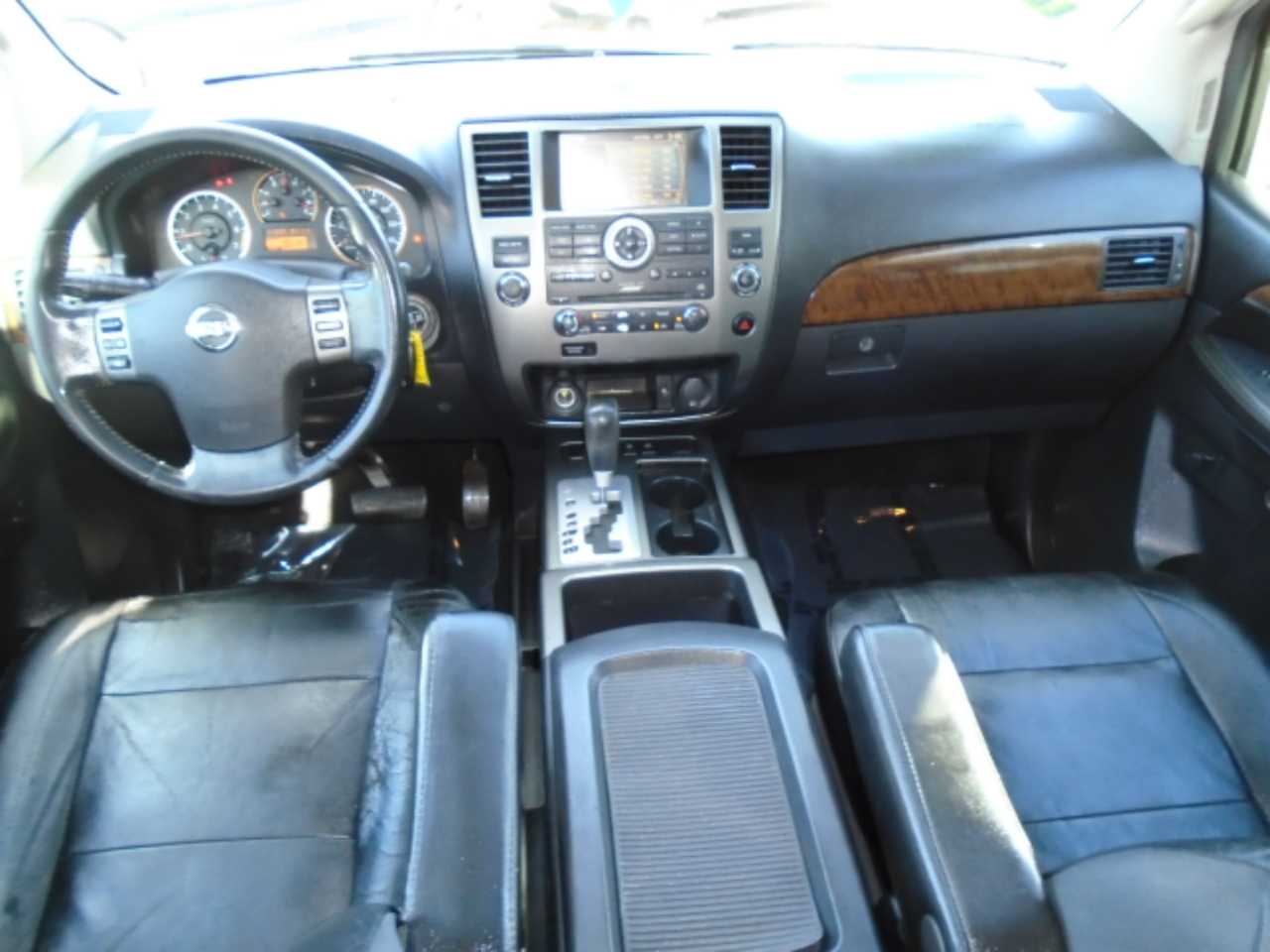 Nissan Armada SE 2WD 2010 Nissan Armada SE 2WD 2010