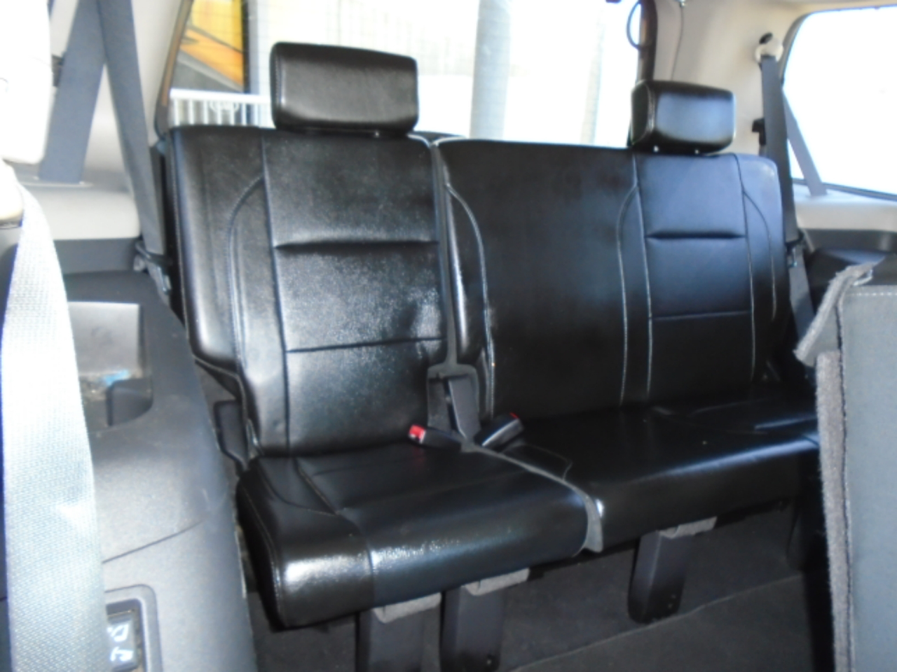 Nissan Armada SE 2WD 2010 Nissan Armada SE 2WD 2010