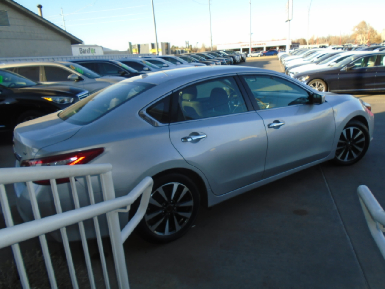 Nissan Altima 2.5 SV Sedan 2017