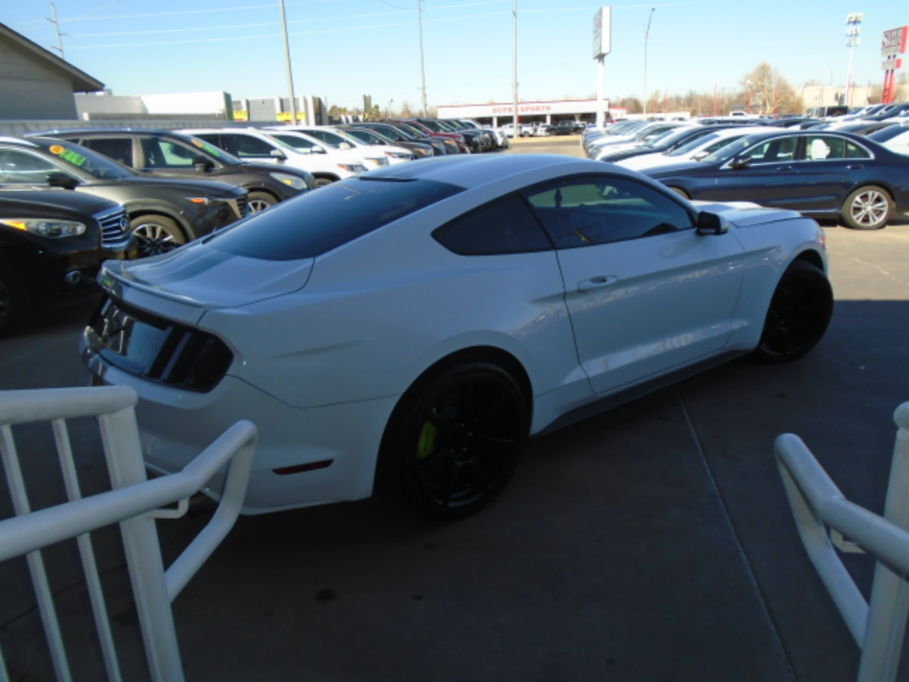 Ford Mustang EcoBoost Coupe 2017