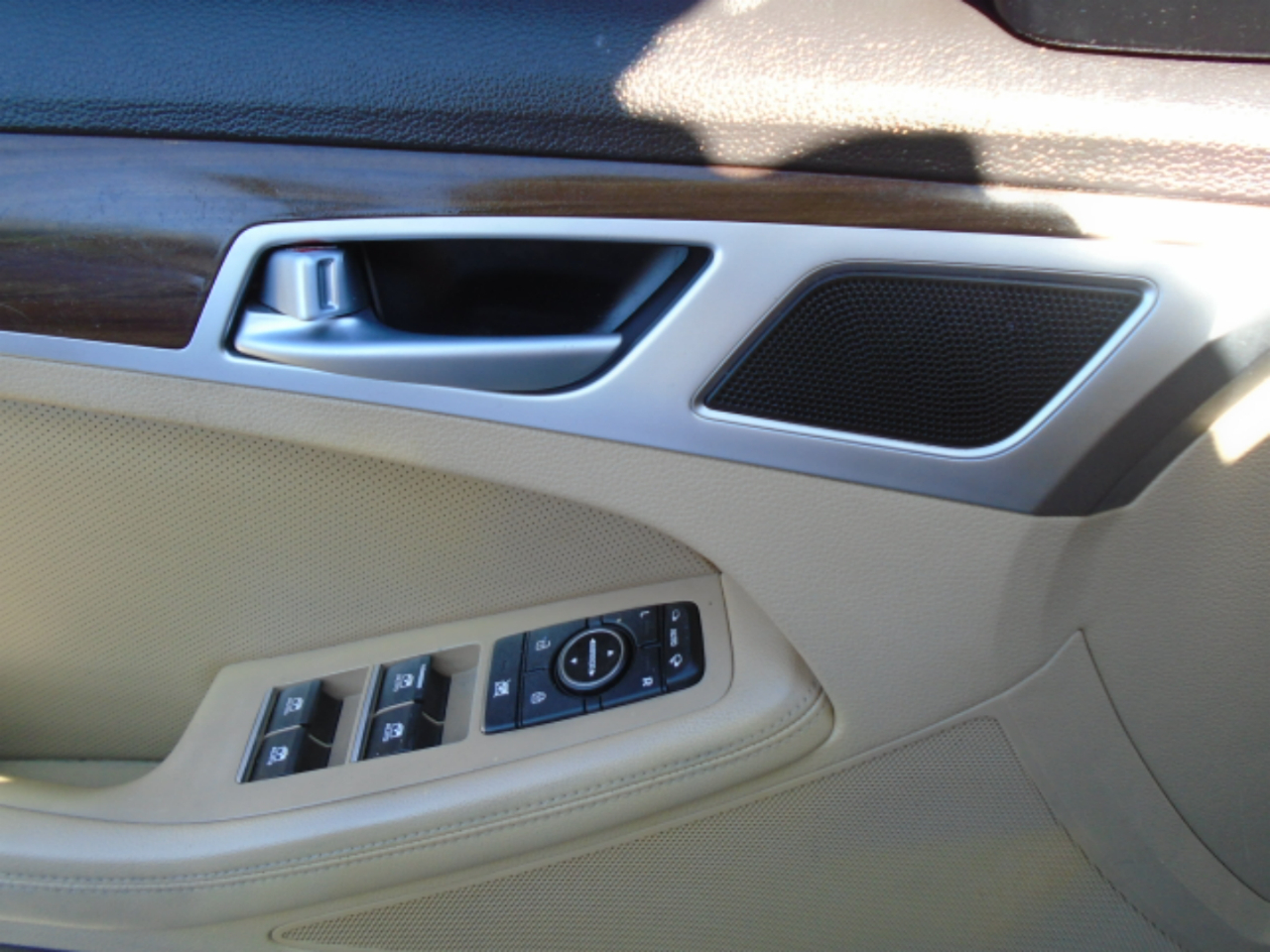 Hyundai Genesis 3.8L 2016