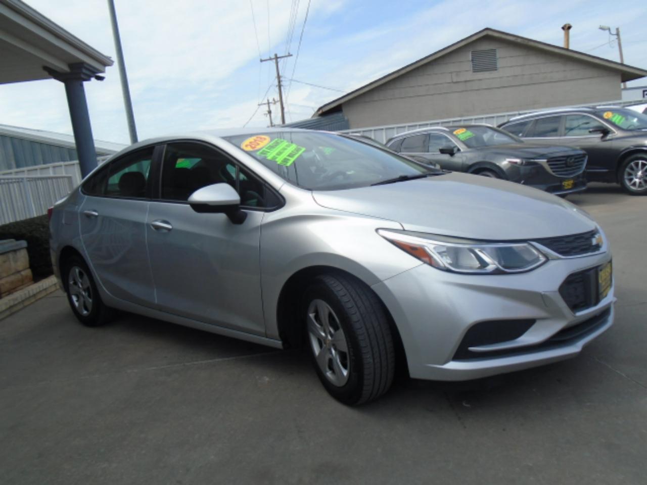 Chevrolet Cruze LS 6M 2018