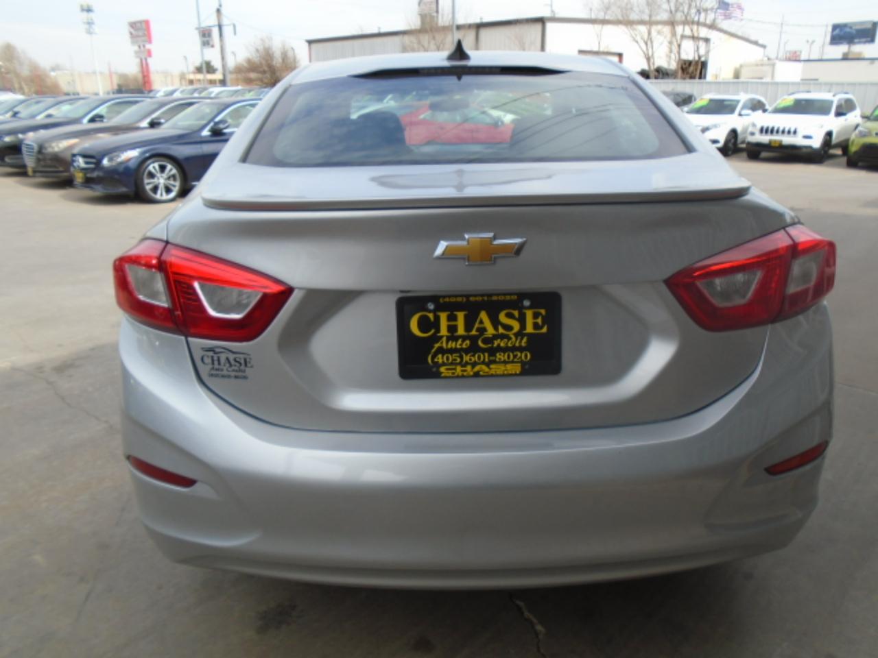 Chevrolet Cruze LS 6M 2018