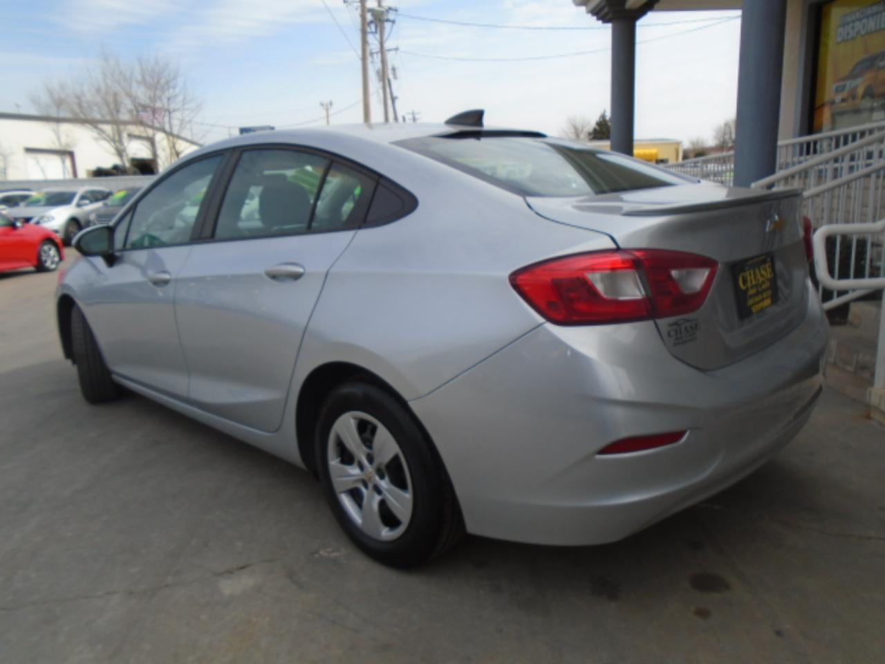 Chevrolet Cruze LS 6M 2018