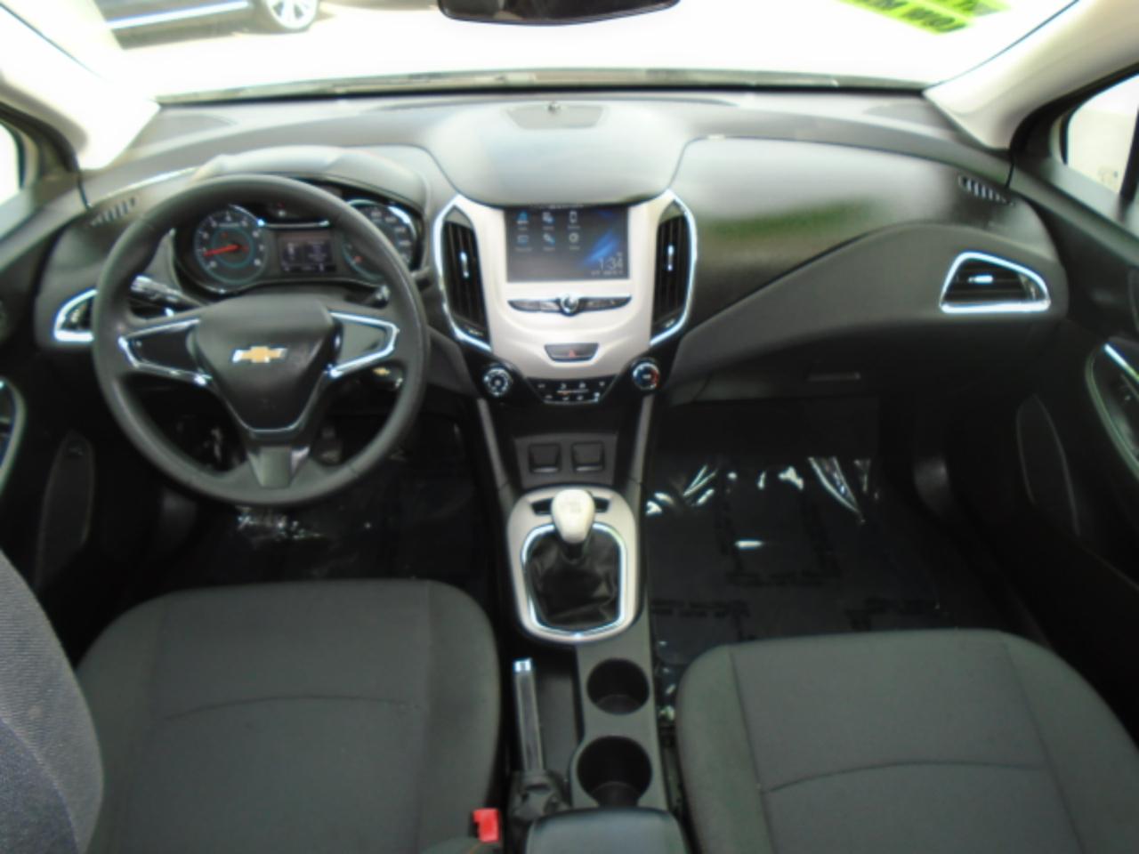 Chevrolet Cruze LS 6M 2018