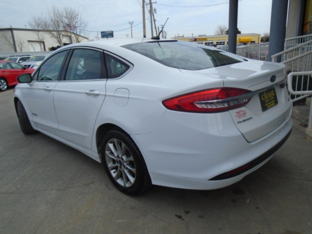 Ford Fusion Hybrid SE 2017