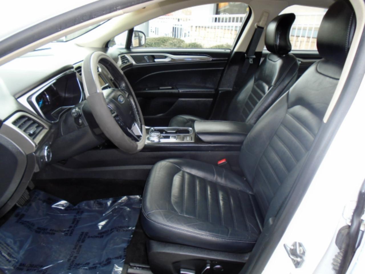 Ford Fusion Hybrid SE 2017