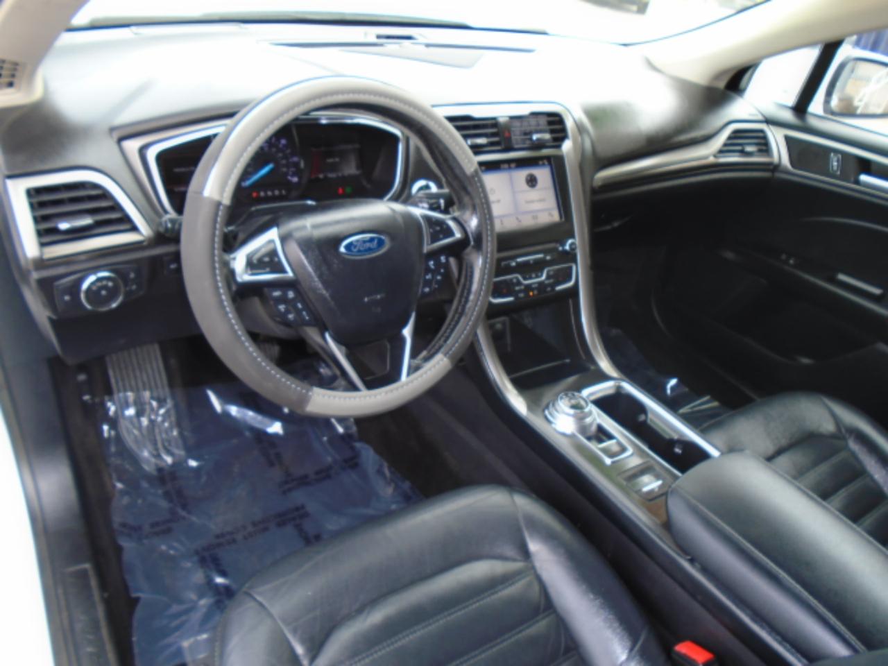 Ford Fusion Hybrid SE 2017