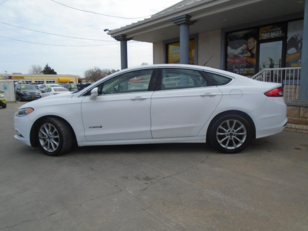 Ford Fusion Hybrid SE 2017