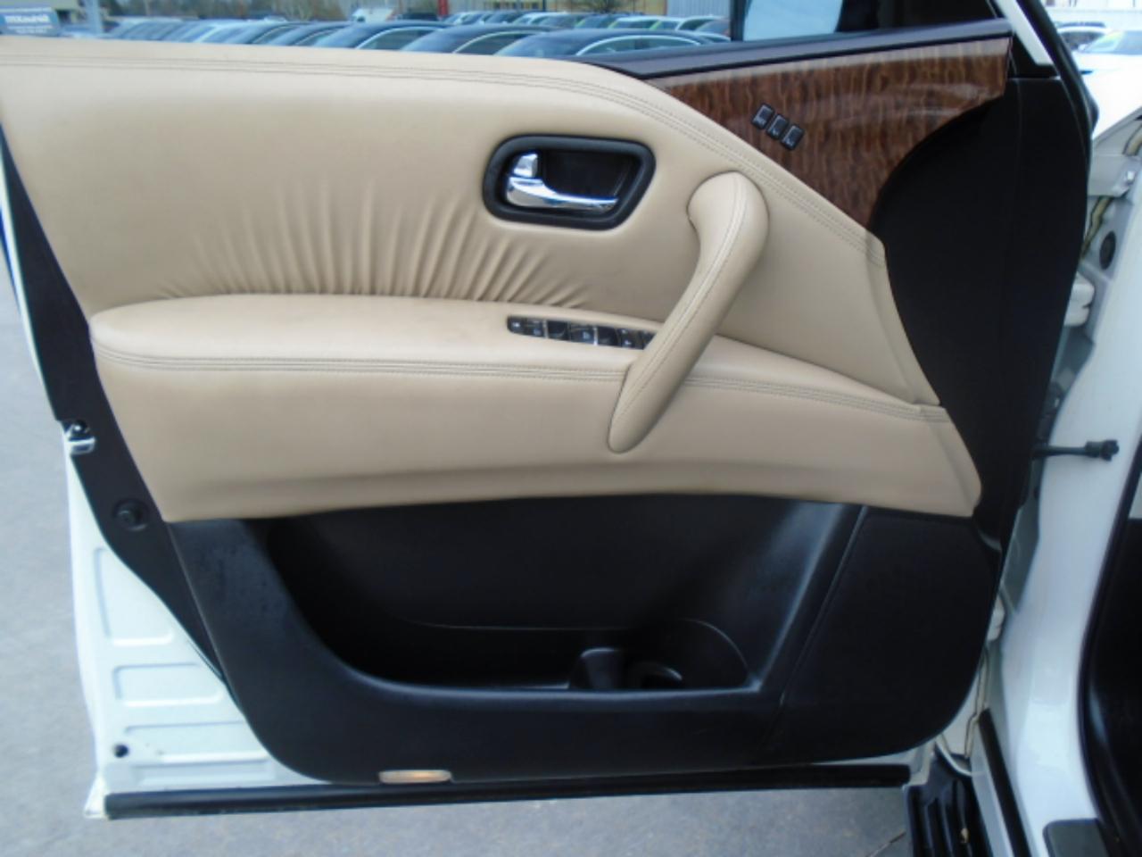 Nissan Armada Platinum 2WD 2017