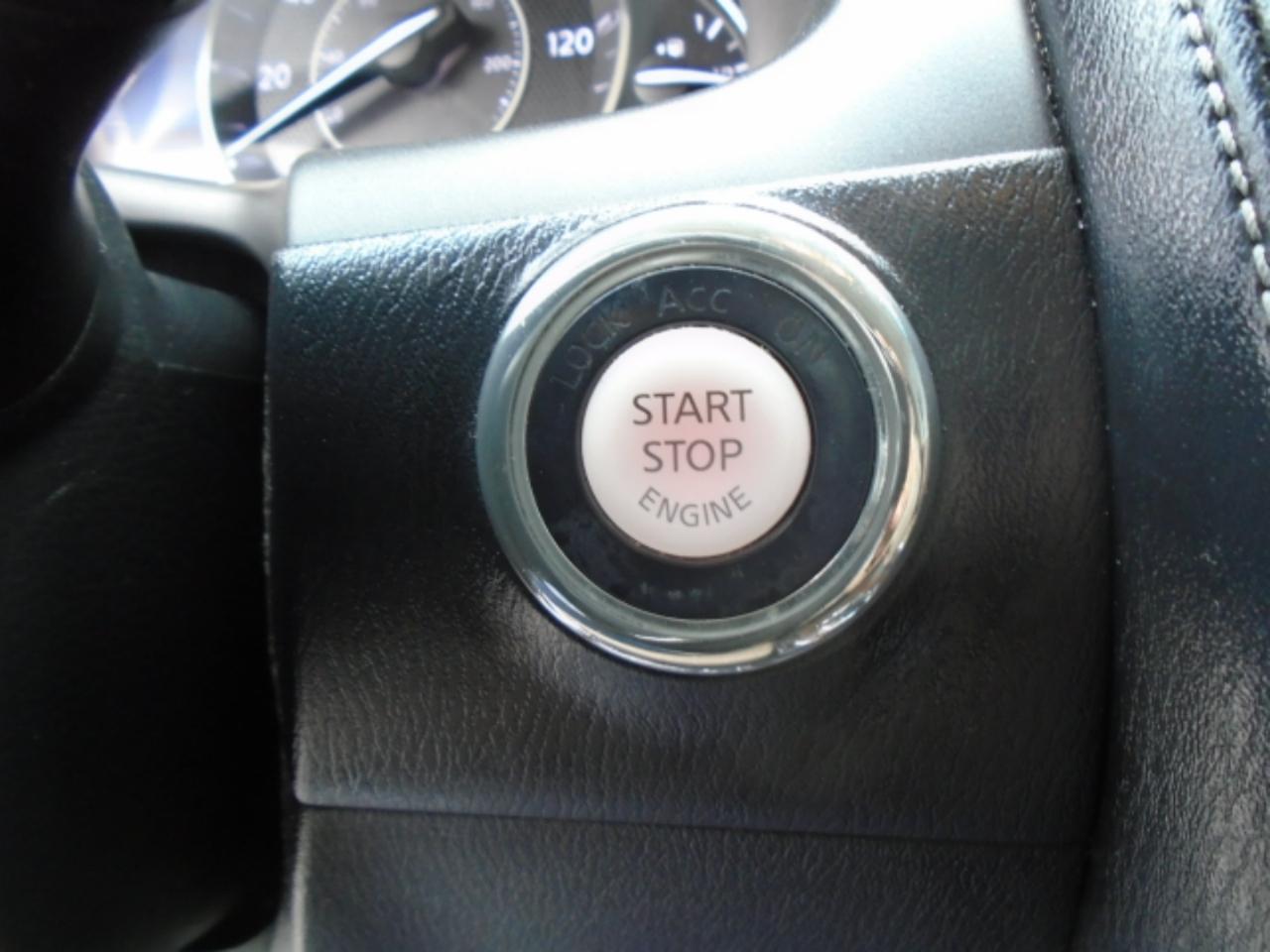 Nissan Armada Platinum 2WD 2017