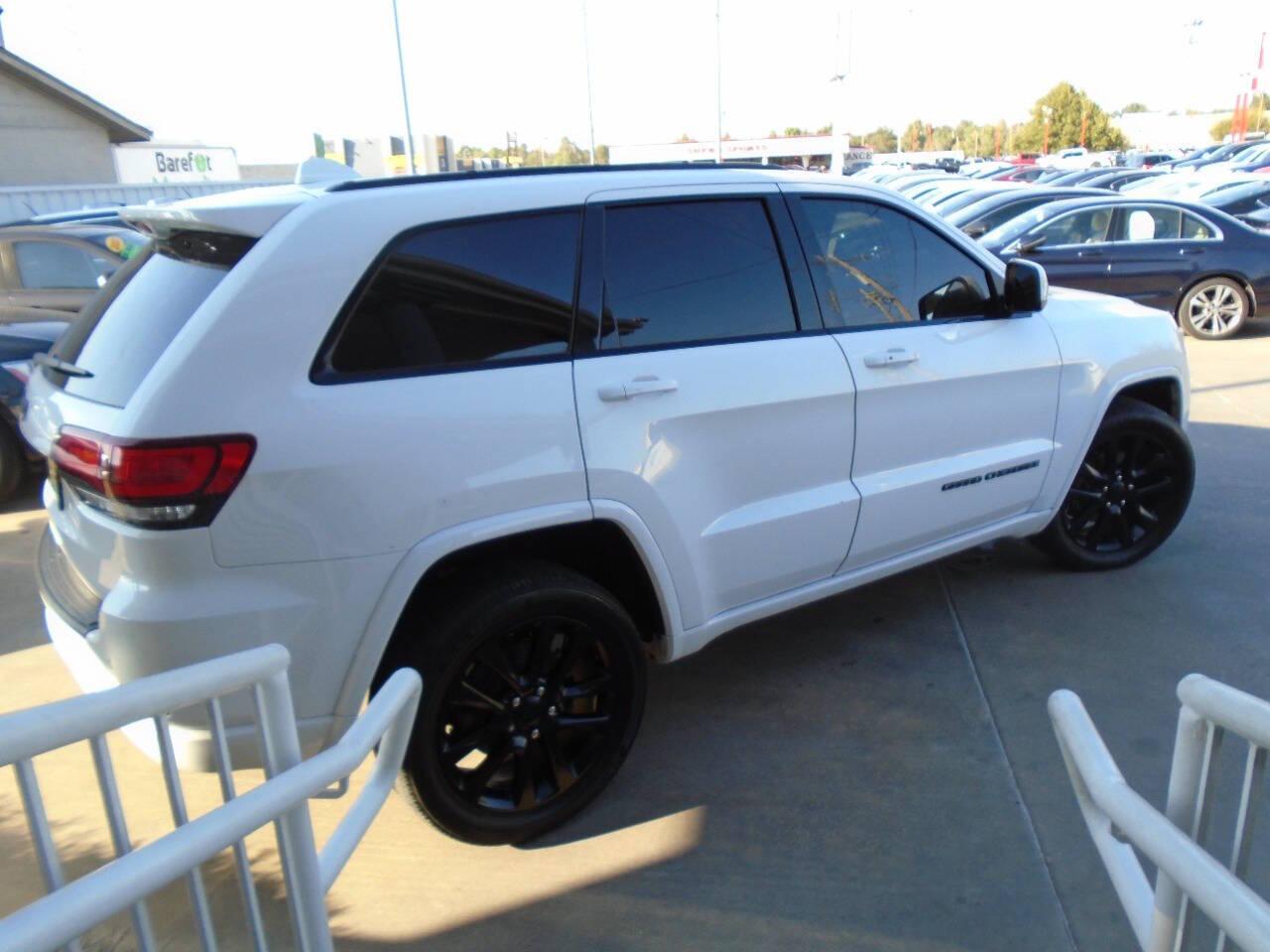 Jeep Grand Cherokee Laredo 4WD 2018