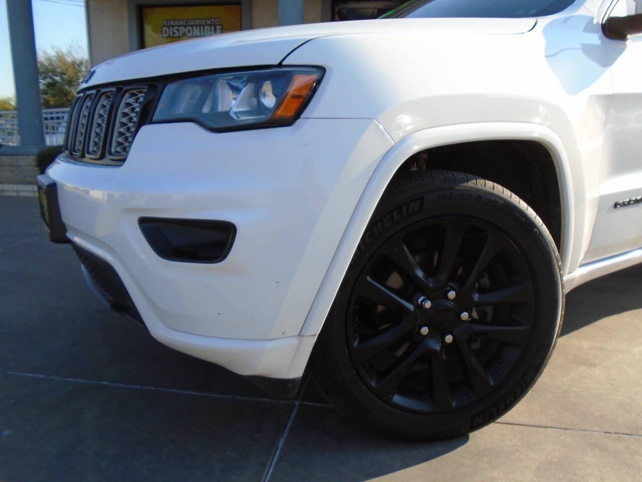 Jeep Grand Cherokee Laredo 4WD 2018